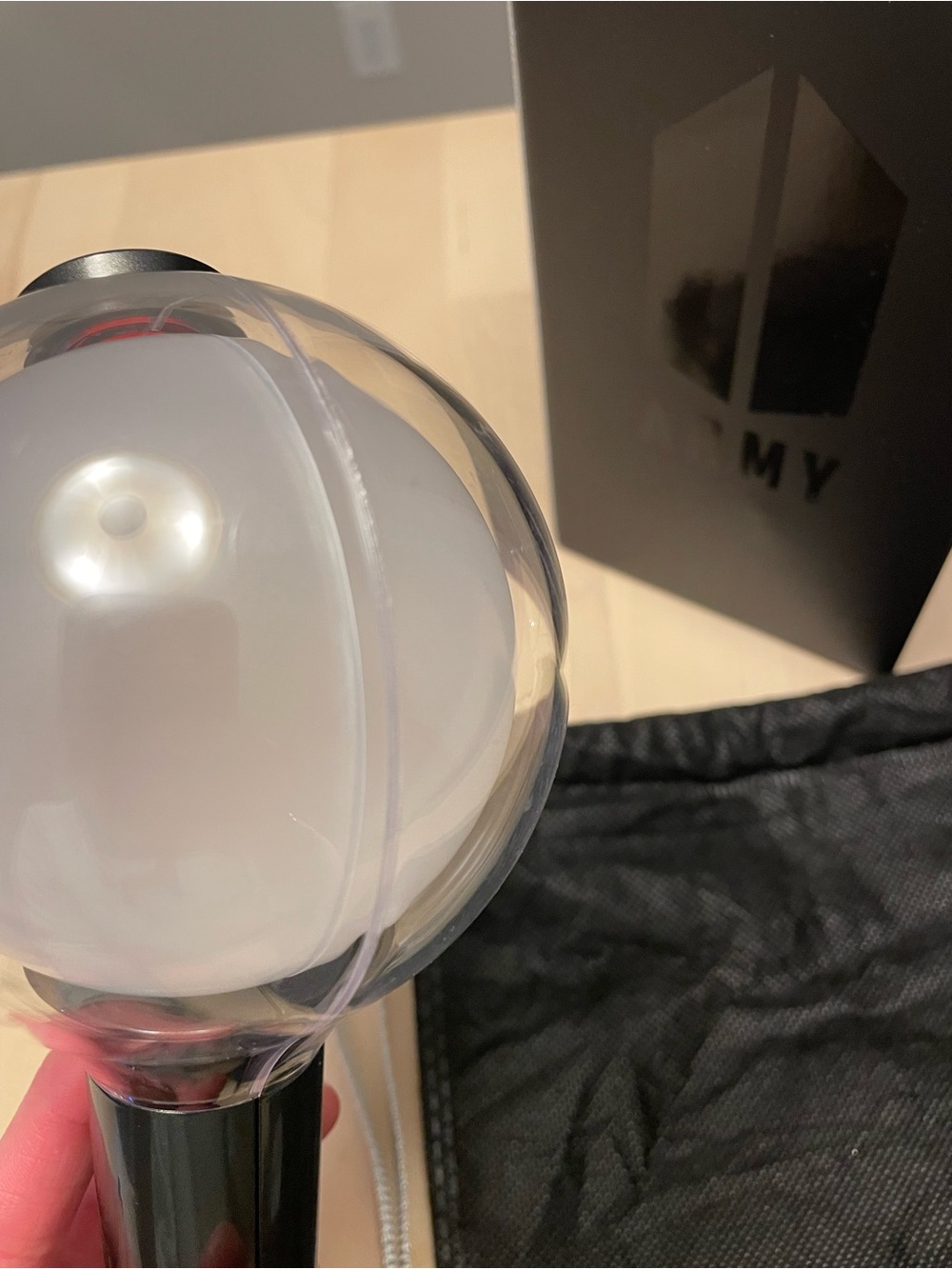 BTS Official Army Bomb Lightstick - Ver 3 with Freebies and Official Photocards - Picture 6 of 6